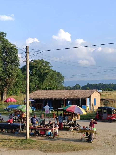 cafe on rent / month