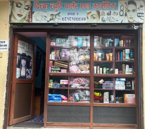 Divya Parlour on Sale