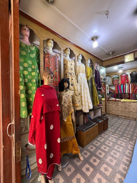 🔥 Shashi Vastralaya for Sale